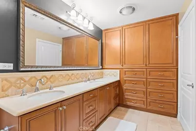 3160 Watermarke, Irvine, CA 92612 - Photo 32