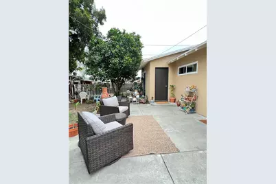 558 E Bonnie Brae Court, Ontario, CA 91764 - Photo 16