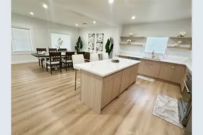 4207 S Van Ness Avenue, Los Angeles, CA 90062 - Photo 6