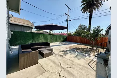 4207 S Van Ness Avenue, Los Angeles, CA 90062 - Photo 26