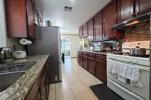 321 Johnston St, Colton, CA 92324 - Photo 10
