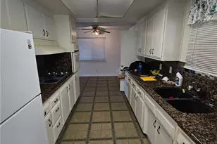 14185 Burning Tree, Victorville, CA 92395 - Photo 18