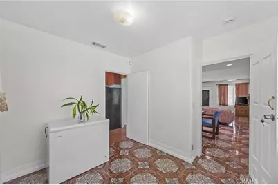 1659 W 39th Street, Los Angeles, CA 90062 - Photo 14