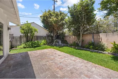1571 W Pacific, Anaheim, CA 92802 - Photo 26