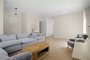 17557 Caprice Way, Victorville, CA 92395 - Photo 36