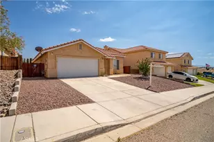17557 Caprice Way, Victorville, CA 92395 - Photo 2