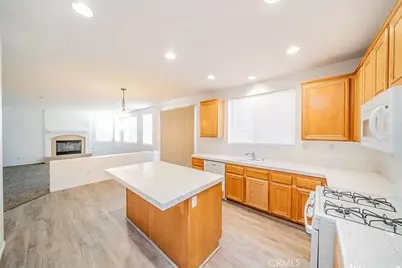 11958 Russell Court, Victorville, CA 92392 - Photo 10