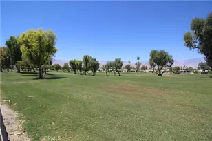 39105 Manzanita Dr, Palm Desert, CA 92260 - Photo 10