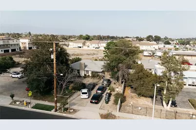 8447 Tamarind, Fontana, CA 92335 - Photo 2