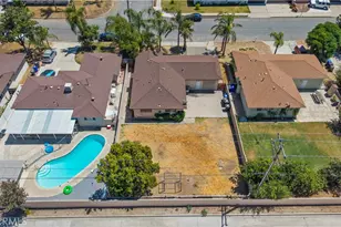 19026 Grove Pl, Bloomington, CA 92316 - Photo 30