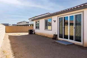 12438 Pinos Verde Ln, Victorville, CA 92392 - Photo 4