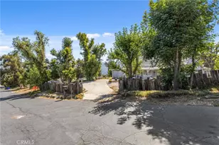 810 Hillyfield Ln, San Bernardino, CA 92407 - Photo 8
