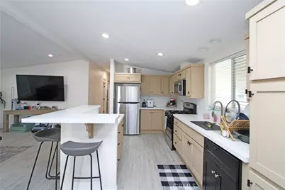 1461 W Mission Boulevard #106, Pomona, CA 91766 - Photo 6
