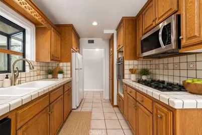333 W Newburgh Street, Glendora, CA 91740 - Photo 8