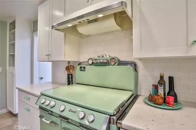 666 W 9th Street, Claremont, CA 91711 - Photo 14