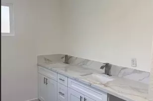 2022 W 31st, Los Angeles, CA 90018 - Photo 10