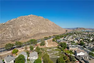 1888 Brockstone, Perris, CA 92571 - Photo 46