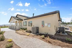 10830 Emerson Rd, Oak Hills, CA 92344 - Photo 46