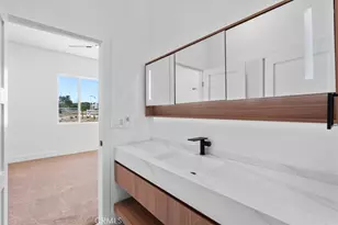 10830 Emerson Rd, Oak Hills, CA 92344 - Photo 38