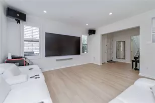 105 Breakwater, Irvine, CA 92620 - Photo 12