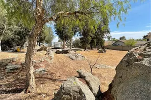 471 W San Jacinto Ave, Perris, CA 92570 - Photo 24