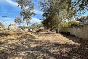 471 W San Jacinto Ave, Perris, CA 92570 - Photo 26
