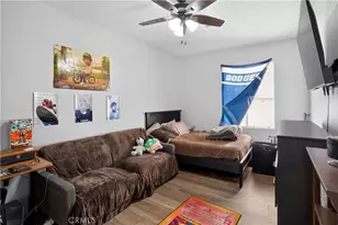 17040 Red Cedar Ct, Fontana, CA 92337 - Photo 22