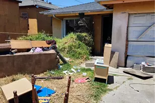 1253 W 101st, Los Angeles, CA 90044 - Photo 1