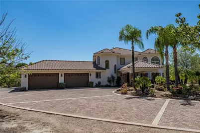 21100 Paseo Montana, Murrieta, CA 92562 - Photo 2