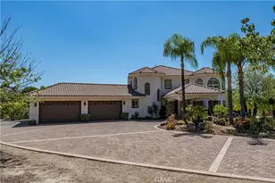 21100 Paseo Montana, Murrieta, CA 92562 - Photo 2