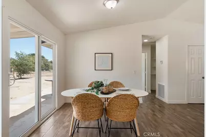 40104 166th Street, Lake Los Angeles, CA 93591 - Photo 14
