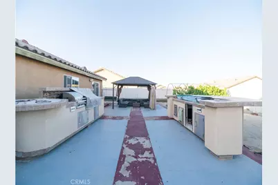 16066 Pawnee Place, Victorville, CA 92394 - Photo 6