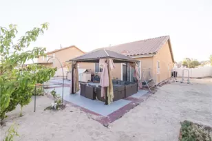 16066 Pawnee Pl, Victorville, CA 92394 - Photo 8
