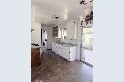 40210 Frances, Hemet, CA 92543 - Photo 4