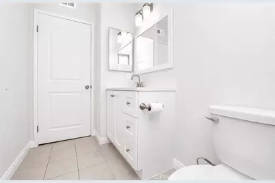 1126 W Calle De La Luna # 4, Azusa, CA 91702 - Photo 14