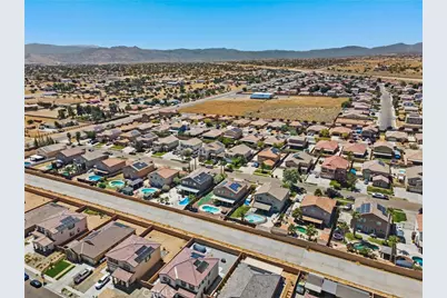 14490 Arthur Street, Oak Hills, CA 92344 - Photo 52