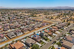 14490 Arthur St, Oak Hills, CA 92344 - Photo 48
