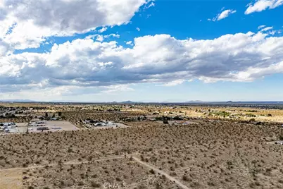 13475 Ailanthus, Phelan, CA 92371 - Photo 36