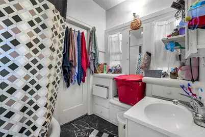 9019 S San Pedro, Los Angeles, CA 90003 - Photo 22