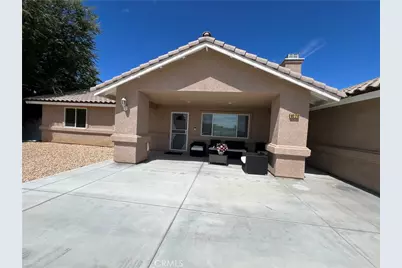 9220 Jacaranda, Hesperia, CA 92345 - Photo 6