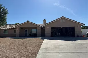 9220 Jacaranda, Hesperia, CA 92345 - Photo 2