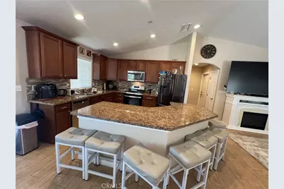 9220 Jacaranda, Hesperia, CA 92345 - Photo 10