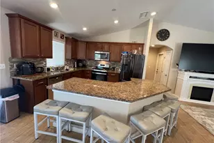 9220 Jacaranda, Hesperia, CA 92345 - Photo 10