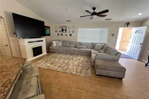 9220 Jacaranda, Hesperia, CA 92345 - Photo 8