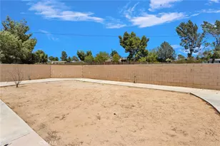 14643 Havasu Ln, Apple Valley, CA 92307 - Photo 22