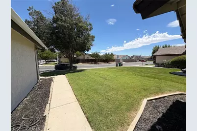 44937 Gloriosa Lane, Lancaster, CA 93535 - Photo 4