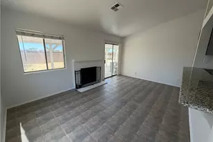 44937 Gloriosa Ln, Lancaster, CA 93535 - Photo 10