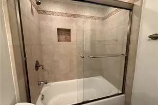 23521 Via Chantilly, Valencia, CA 91355 - Photo 14