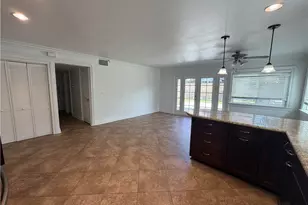 23521 Via Chantilly, Valencia, CA 91355 - Photo 10