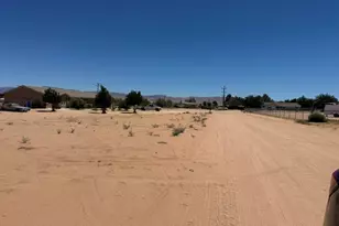 21832 Thunderbird, Apple Valley, CA 92307 - Photo 6